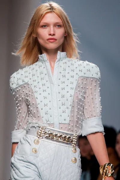 Look 53
